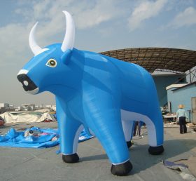 Cartoon1-711 Sininen lehmä puhallettava sarjakuva