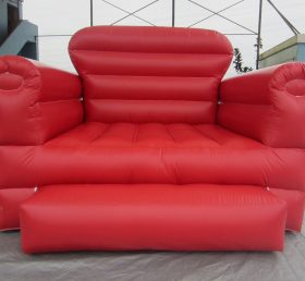 S3-5 Punainen sohva-mainos puhalletaan