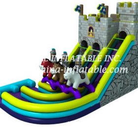 T8-1498 Lasten liukumäki jättiläinen hevonen hyppää linnaa